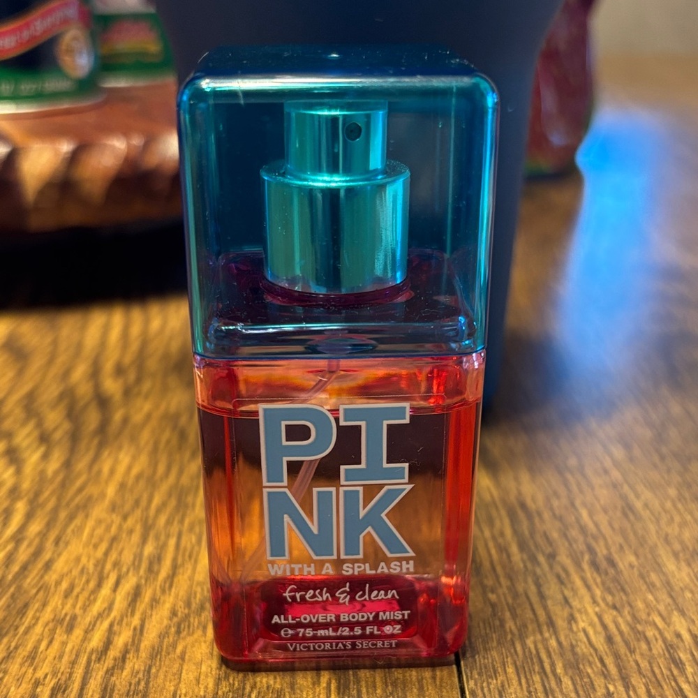 Victoria's Secret Pink Fresh & Clean Body Mist